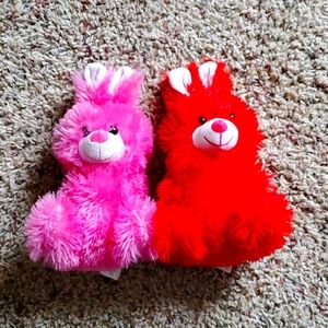2 cute Bunnies, Red and Pink